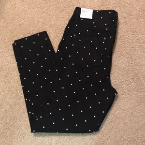 Time and Tru Capri Jegging Black and White dot